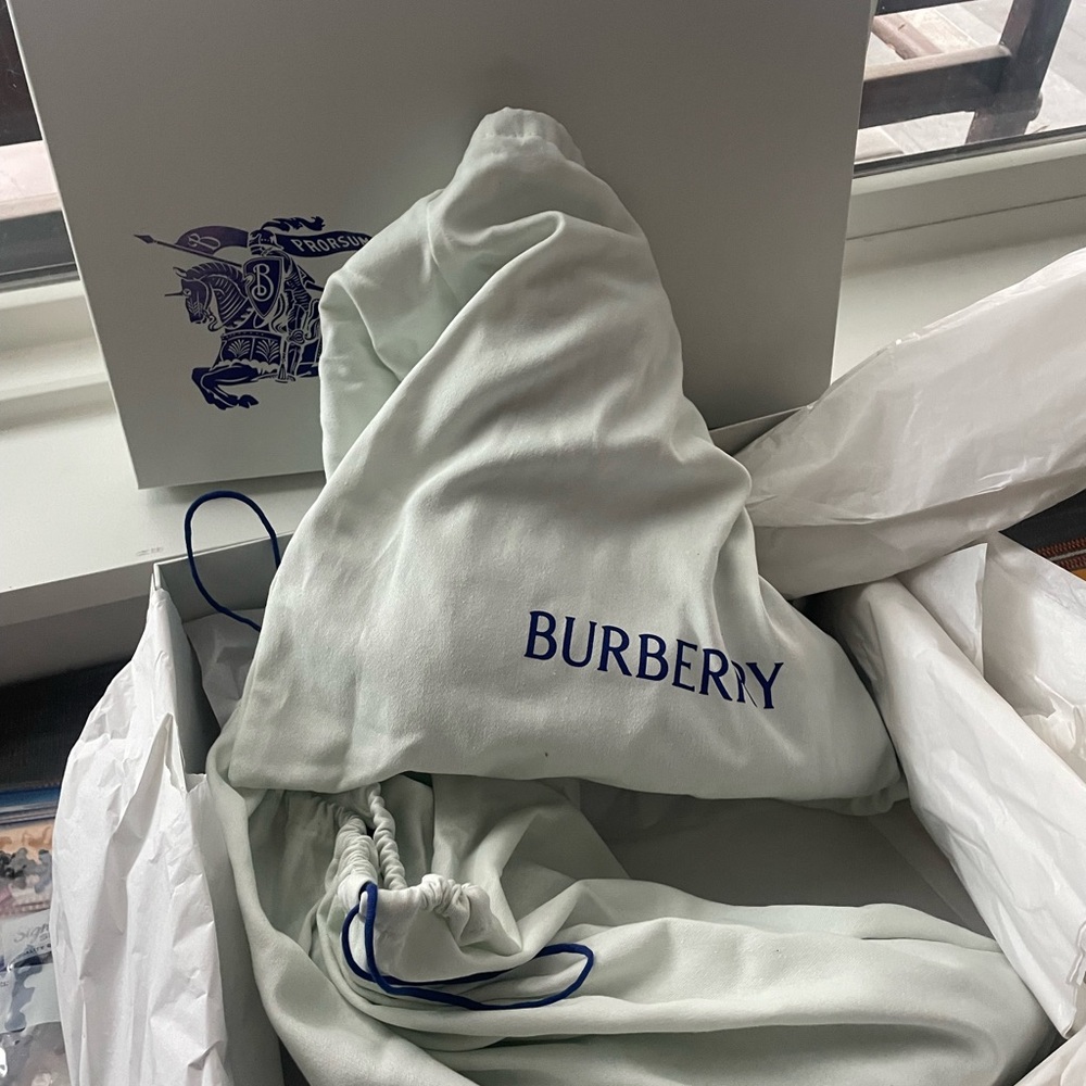Burberry Chelsea Boot Sz 39 - Picture 3 of 9